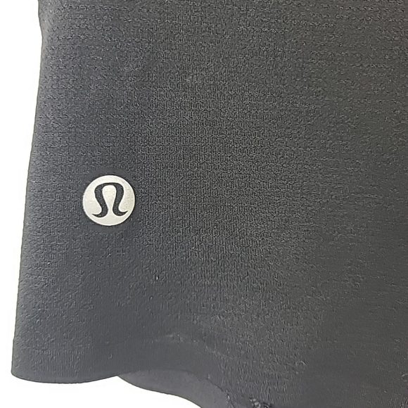 NEW Lululemon Ultralight Reflective Running Tee Shirt Graffic Black Size 4 NWOT - Picture 5 of 6